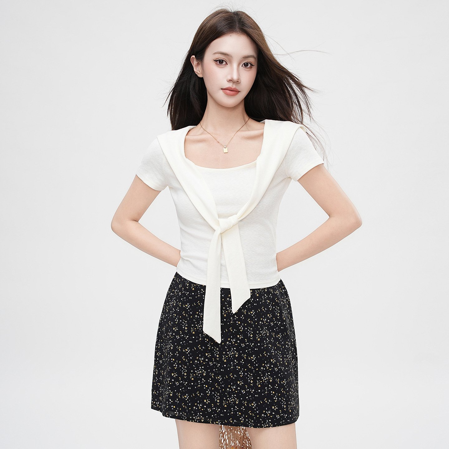 False Two-Piece Design Shoulder Cape V-Neck Short Sleeve T-Shirt Women's Unique Fitted Crop Top - Image 3